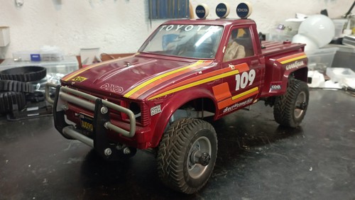 Tamiya toyota hilux pick - toyota,